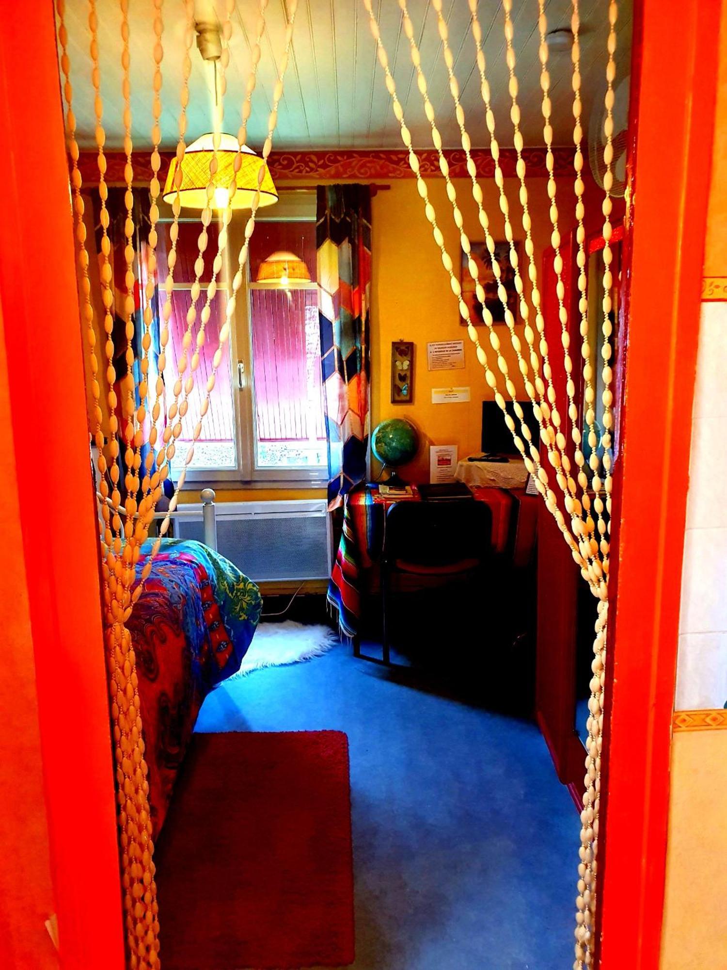Bed And Breakfast Les Roses Multicolores Du 47 Fumel Екстер'єр фото
