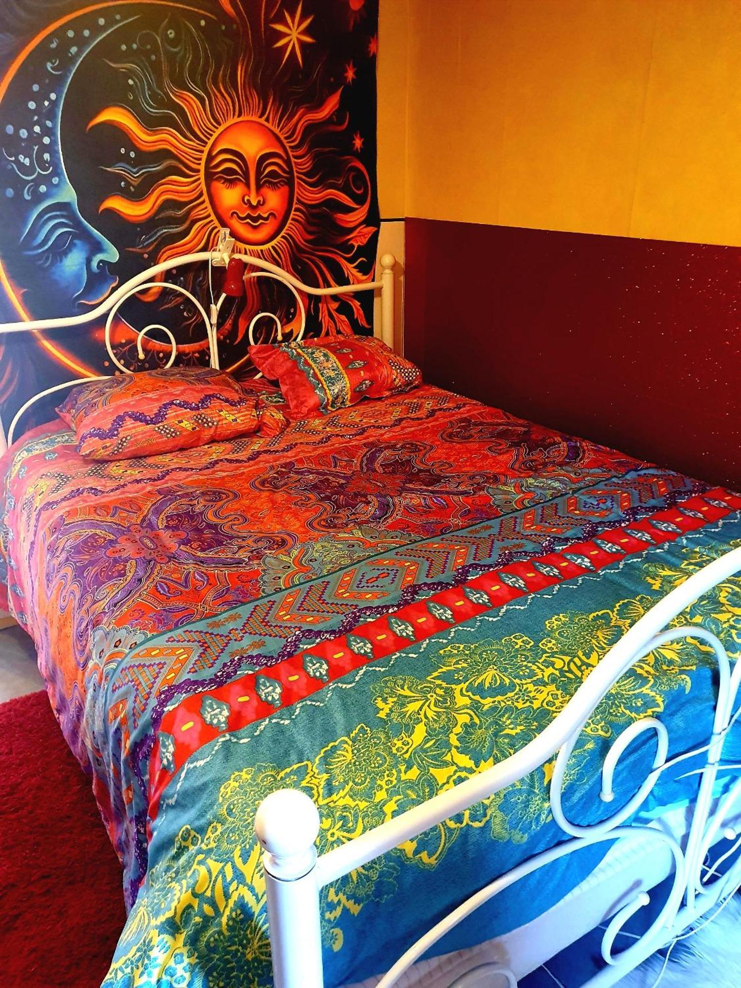 Bed And Breakfast Les Roses Multicolores Du 47 Fumel Екстер'єр фото